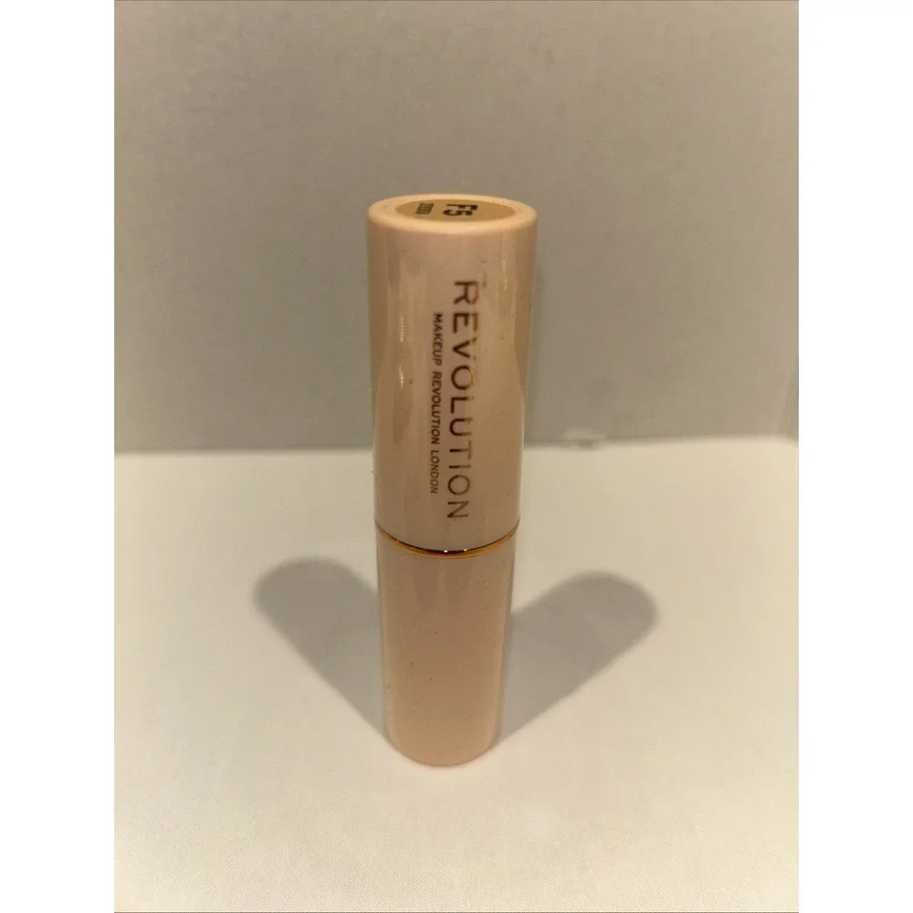 Makeup Revolution Beauty Fast‎ Base Stick Foundation, F5